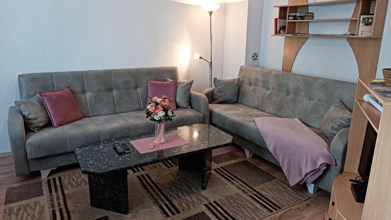 City Park Apartments Pristina Eksteriør billede