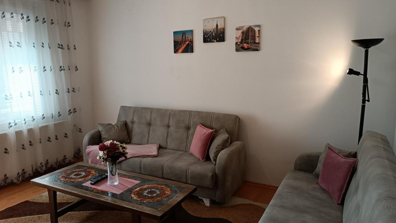 City Park Apartments Pristina Eksteriør billede